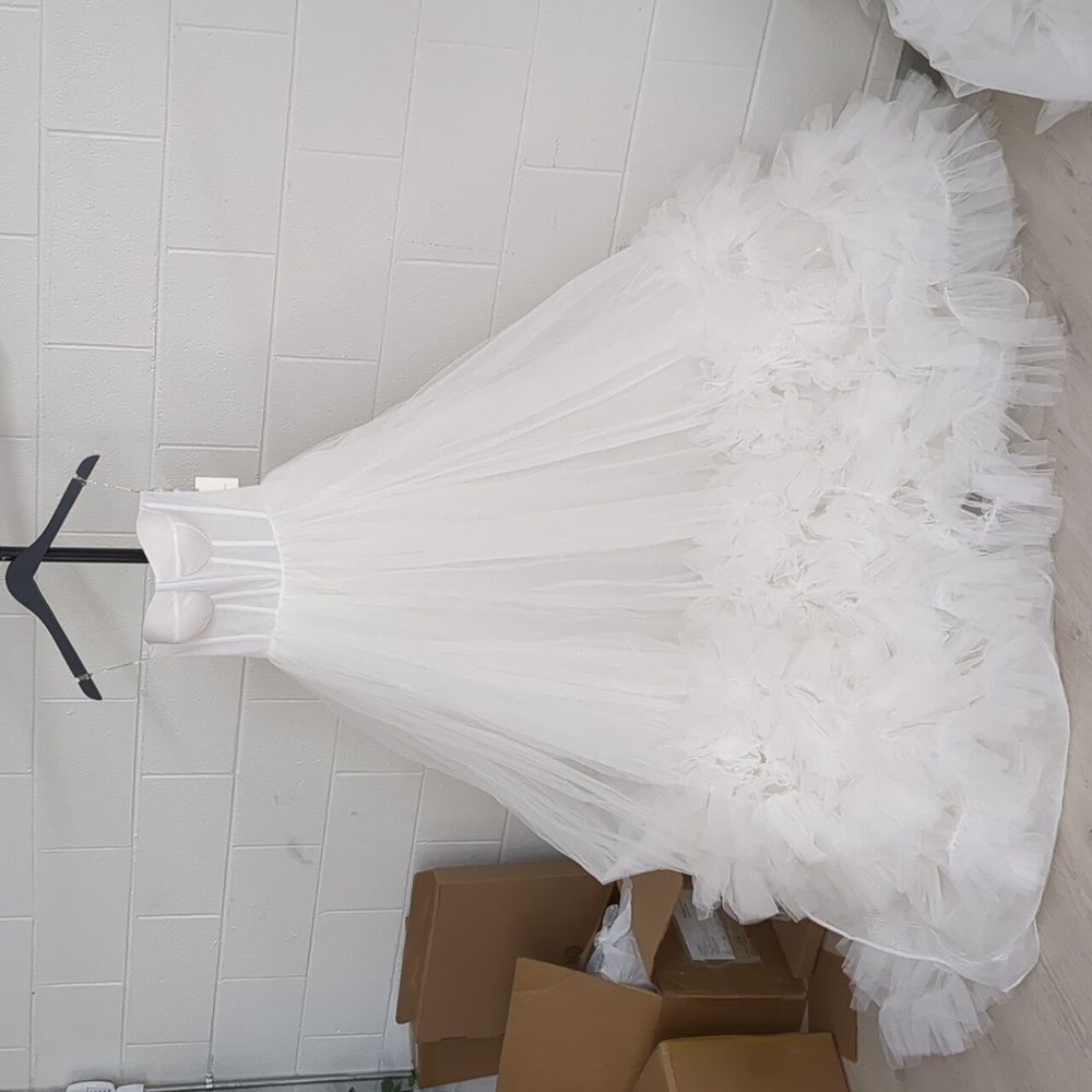 Tarik Ediz size 6 Wedding Gown